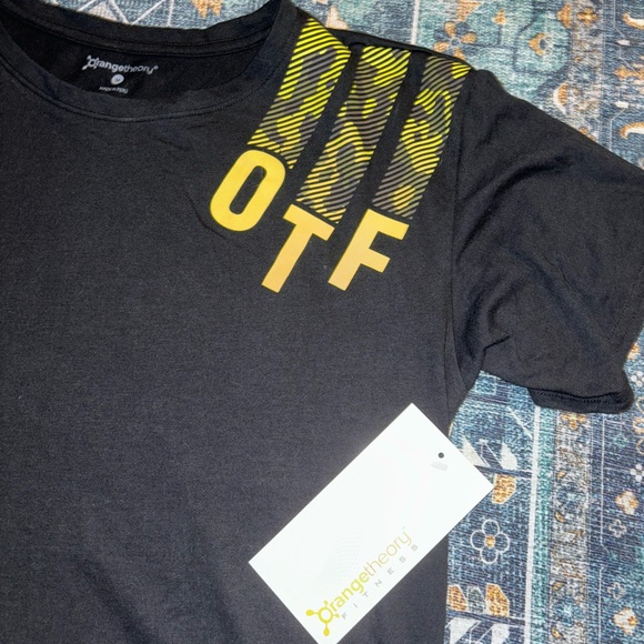 🆕Cropped ORANGETHEORY T-Shirt, Size Medium - Picture 3 of 12